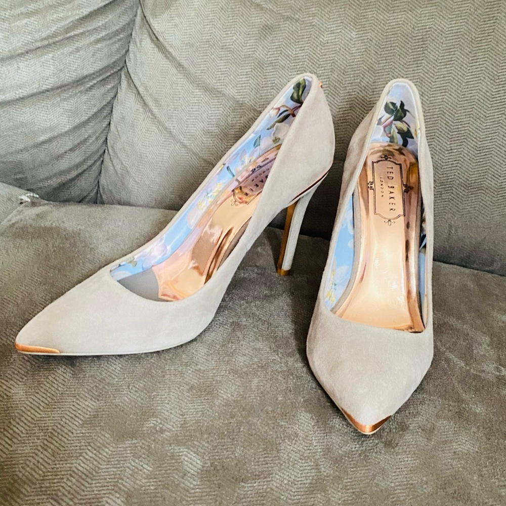 New Ted Baker Kawaa Heels - Picture 2 of 3